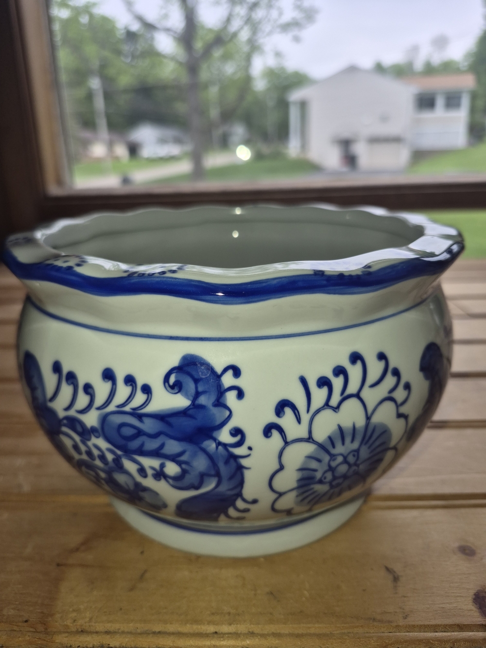 Elegant Blue and White Chinese Style Porcelain Ceramic Pot - Picture 3 of 12